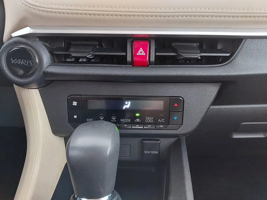 2023 Toyota Yaris  Y 