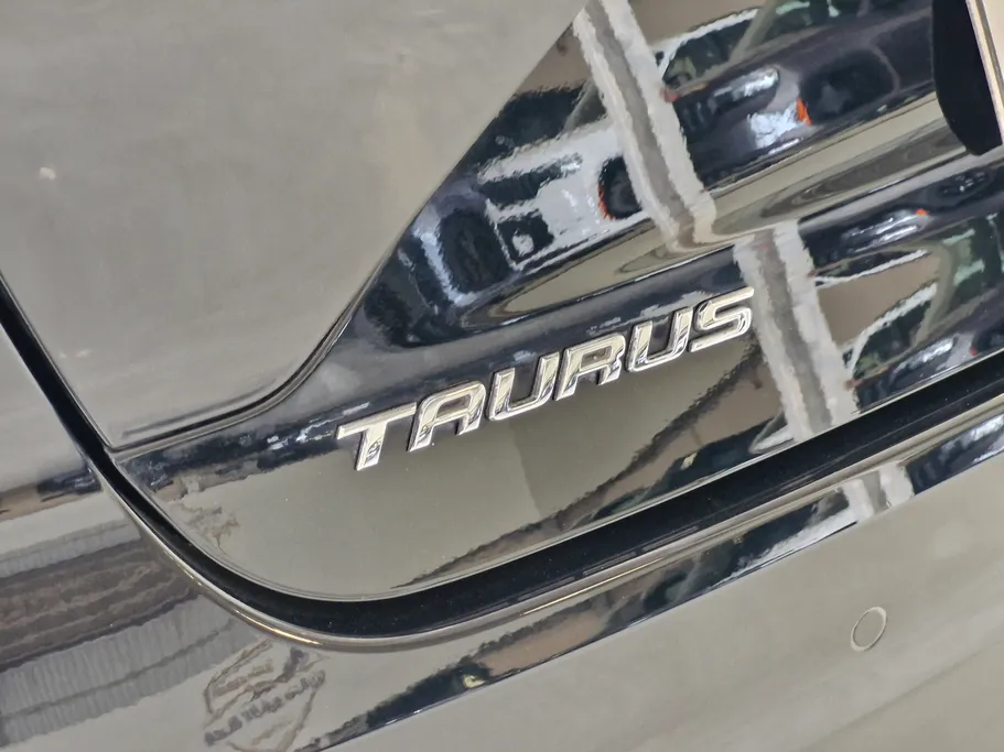 2021 Ford Taurus Ambiente 