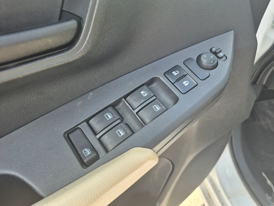 تويوتا يارس Y 2023 