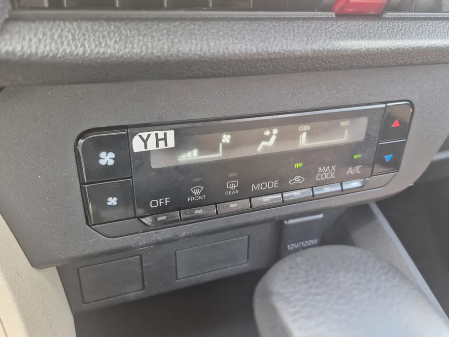 تويوتا يارس Y 2023 