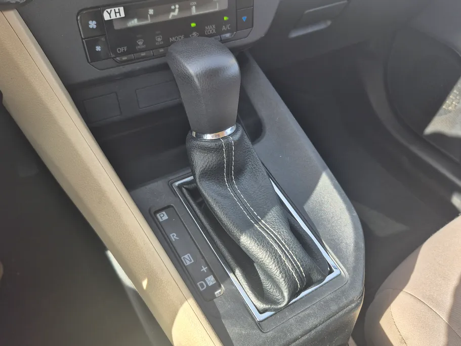 تويوتا يارس Y 2023 