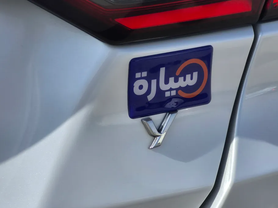 تويوتا يارس Y 2023 