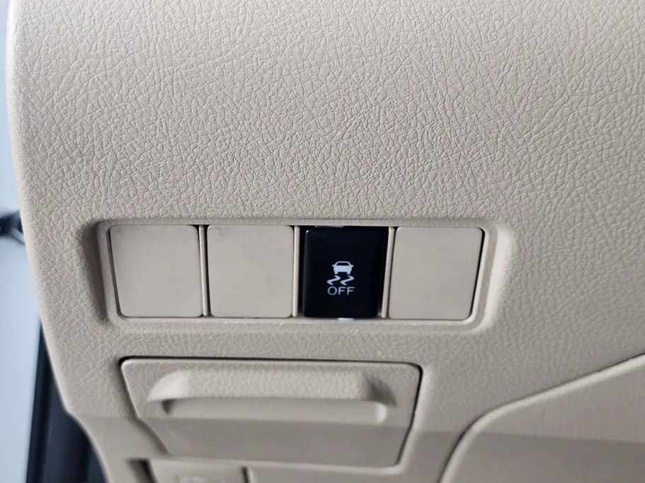 تويوتا يارس Y 2019 