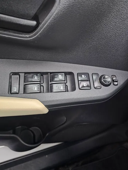 تويوتا يارس Y 2023 