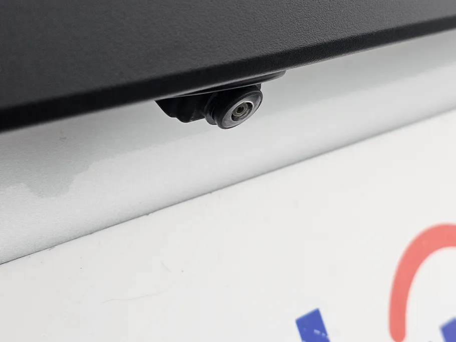 تويوتا يارس Y 2023 