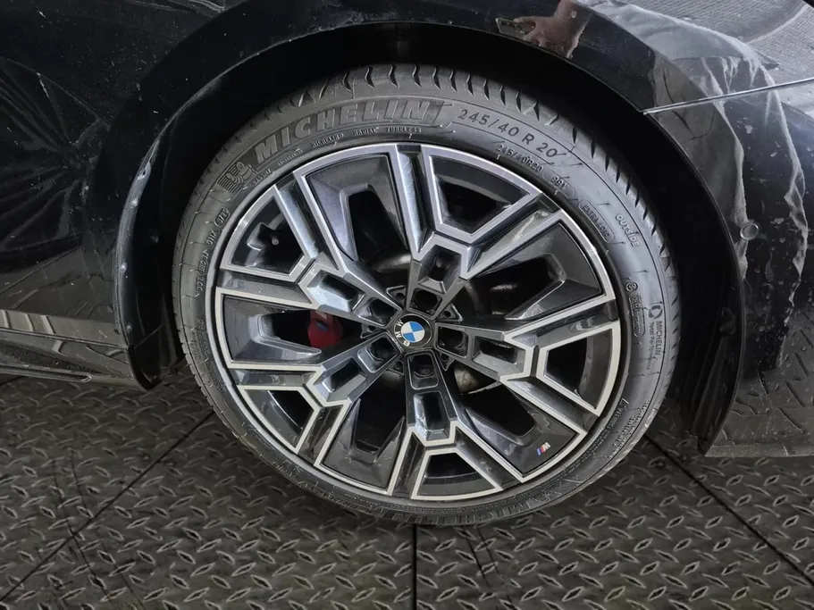 بي ام دبليو الفئة الخامسة 520i 2026 