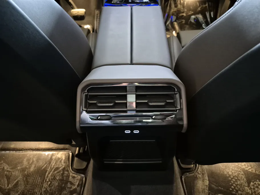 بي ام دبليو الفئة الخامسة 520i 2026 