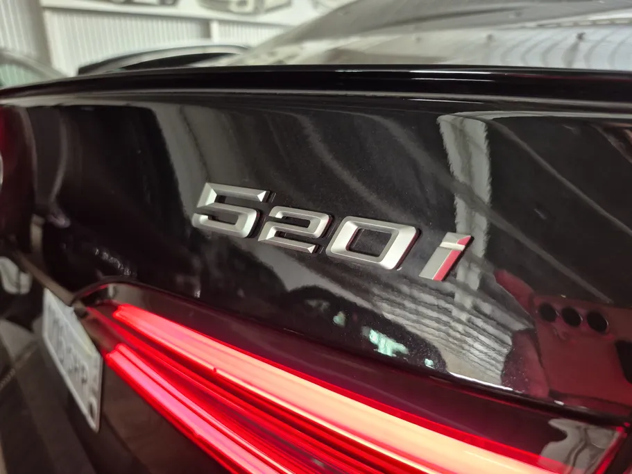 بي ام دبليو الفئة الخامسة 520i 2026 