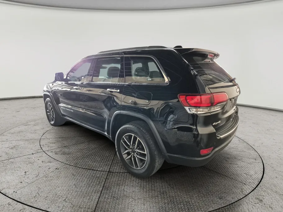 جيب جراند شيروكي ليمتد 2021 