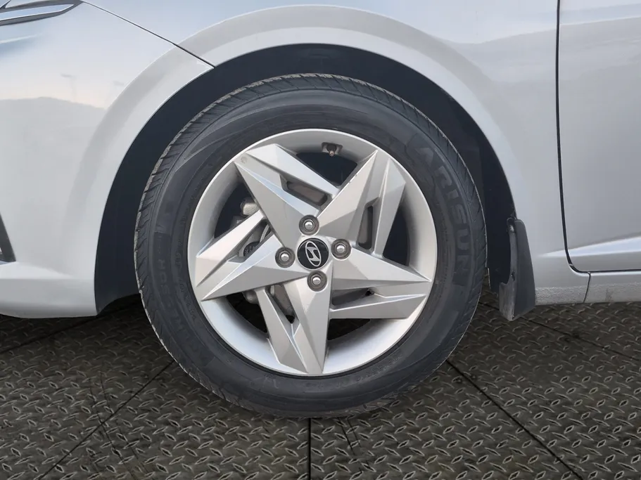 2024 Hyundai Accent Smart 