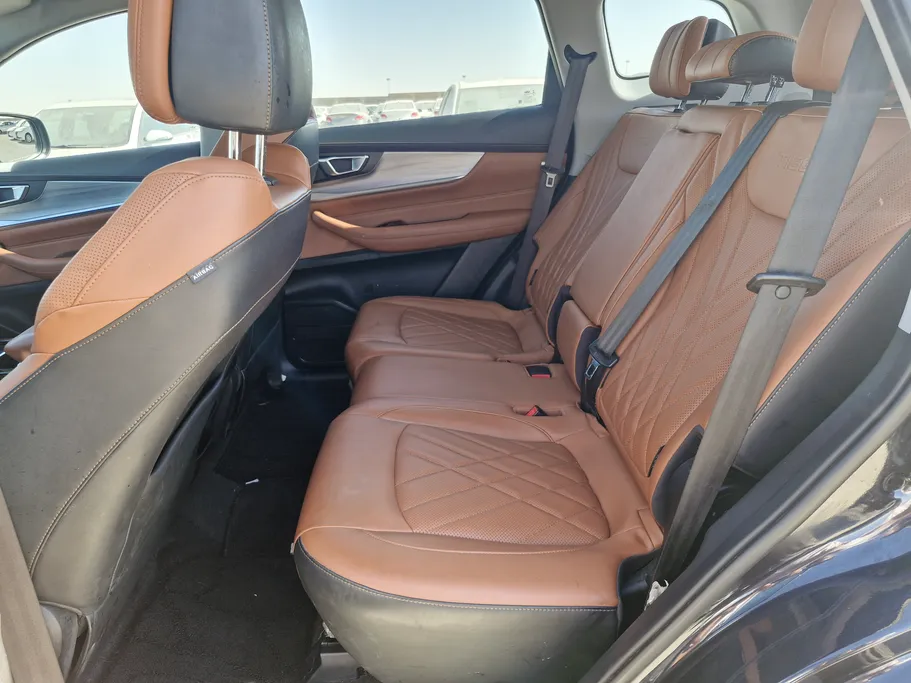 2022 Chery Tiggo 8 Pro Intelligent 