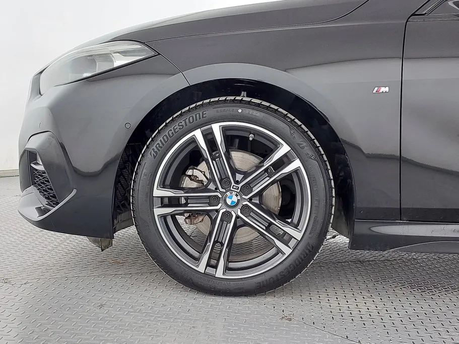 بي ام دبليو الفئة الثانية 218i 2021 