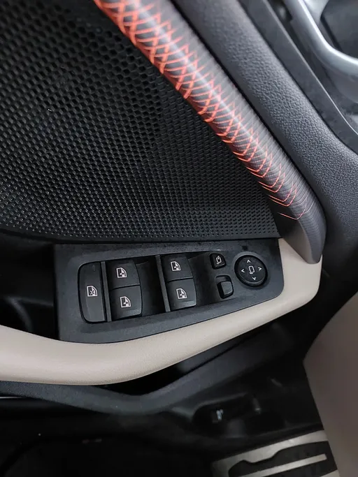 بي ام دبليو الفئة الثانية 218i 2021 