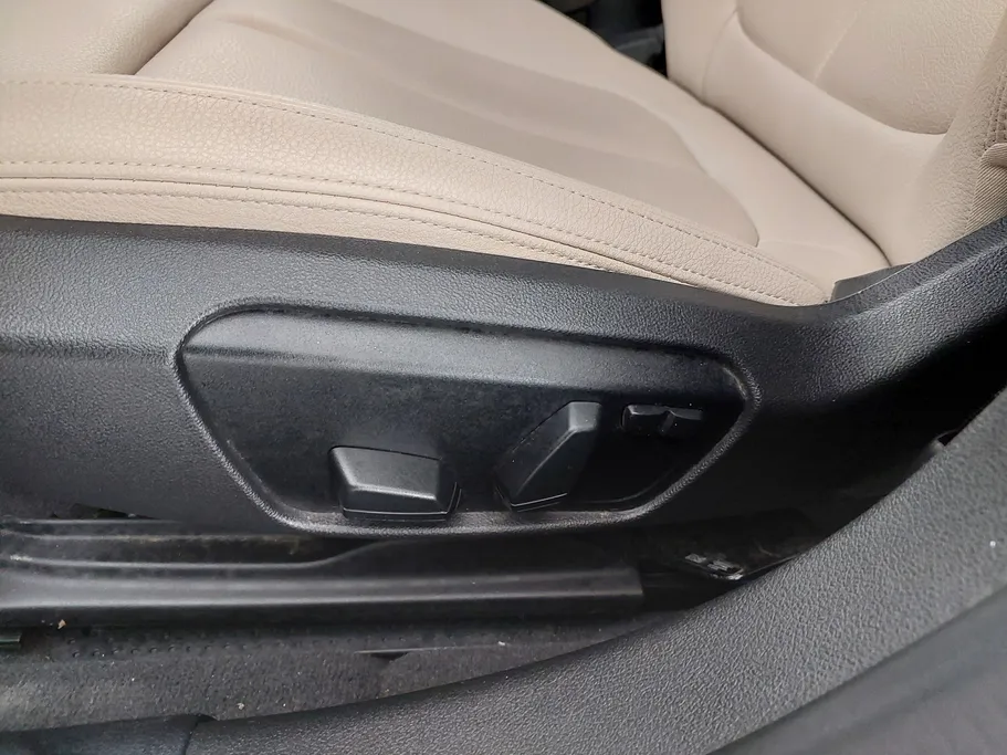 بي ام دبليو الفئة الثانية 218i 2021 