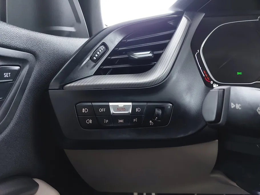 بي ام دبليو الفئة الثانية 218i 2021 