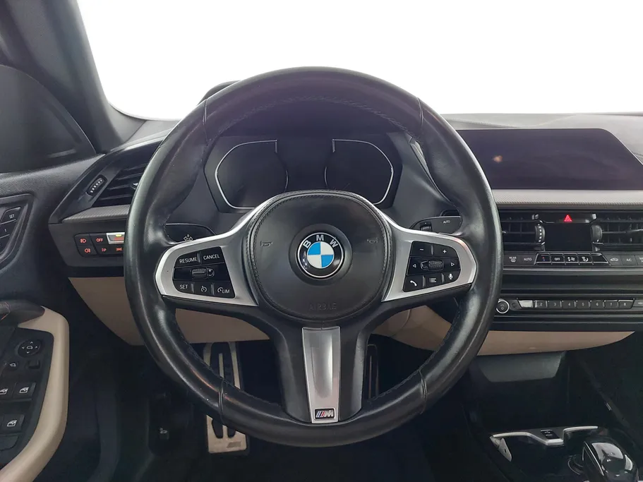 بي ام دبليو الفئة الثانية 218i 2021 