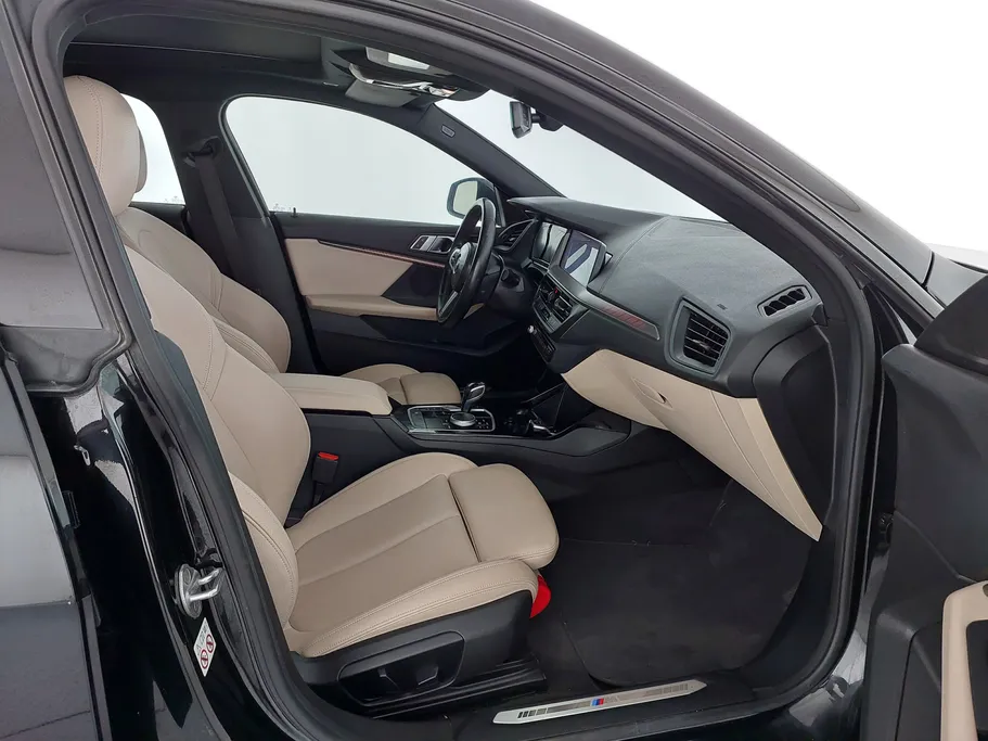 بي ام دبليو الفئة الثانية 218i 2021 