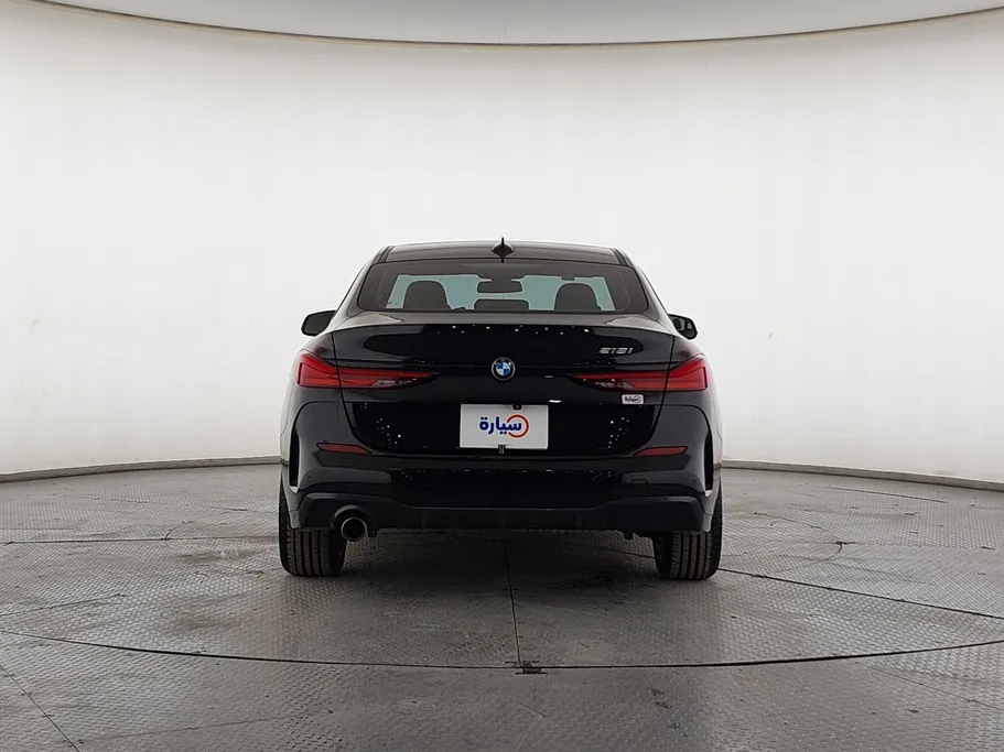 بي ام دبليو الفئة الثانية 218i 2021 