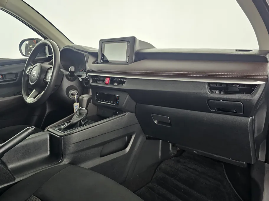 2023 تويوتا Yaris  Y 