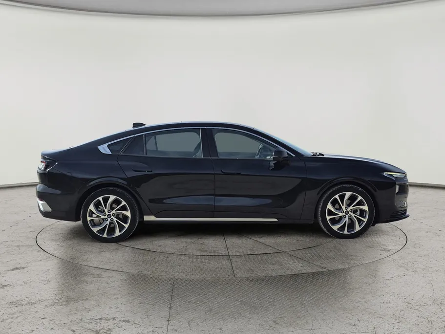 2023 Ford Taurus Titanium 