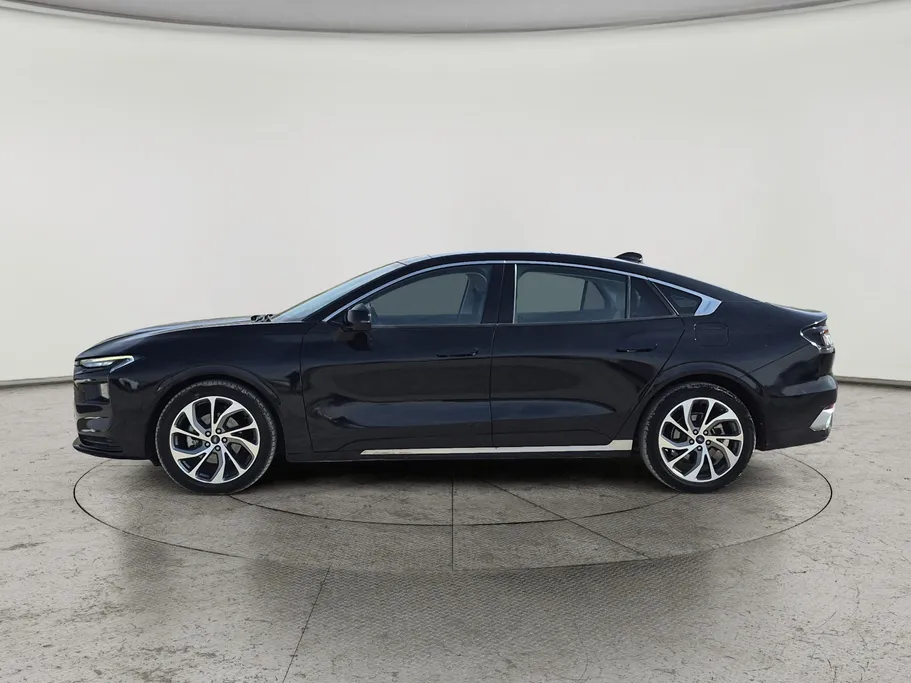 2023 Ford Taurus Titanium 