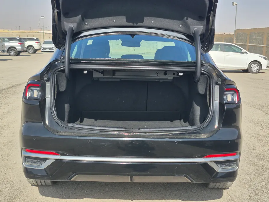 2023 Ford Taurus Titanium 