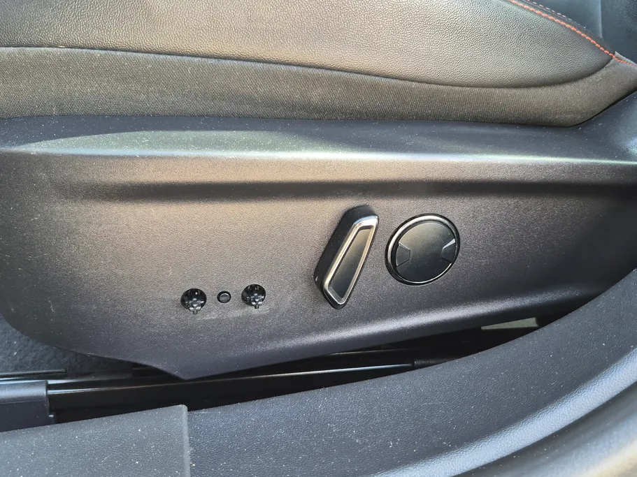 2023 Ford Taurus Titanium 