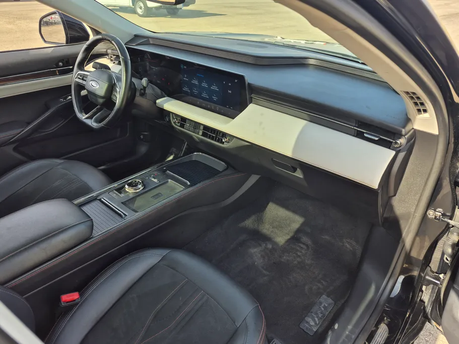 2023 Ford Taurus Titanium 