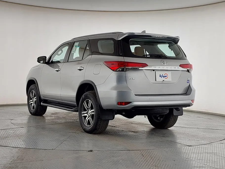 تويوتا فورتشنر VX1 2023 