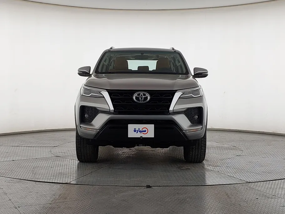 تويوتا فورتشنر VX1 2023 