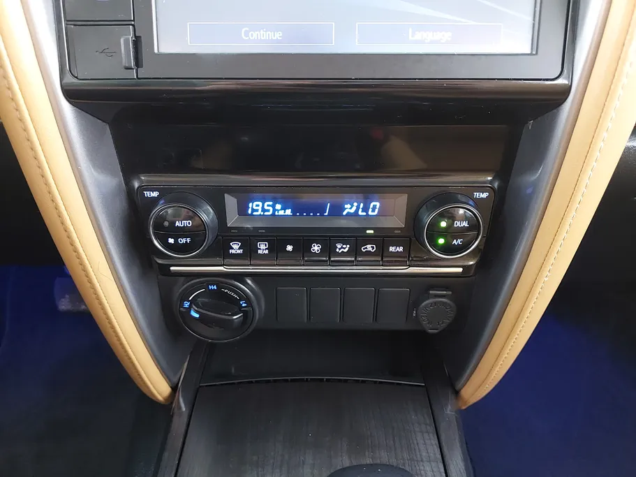 تويوتا فورتشنر VX1 2023 