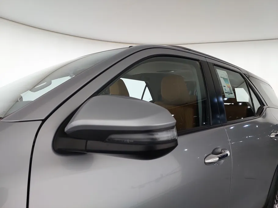 تويوتا فورتشنر VX1 2023 