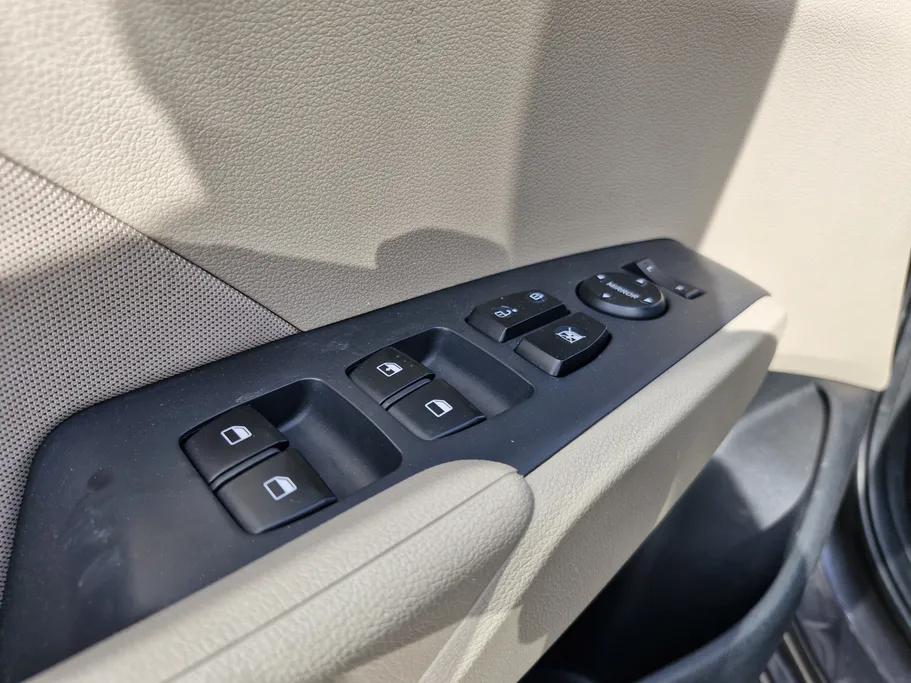 هيونداي اكسنت سمارت 2023 