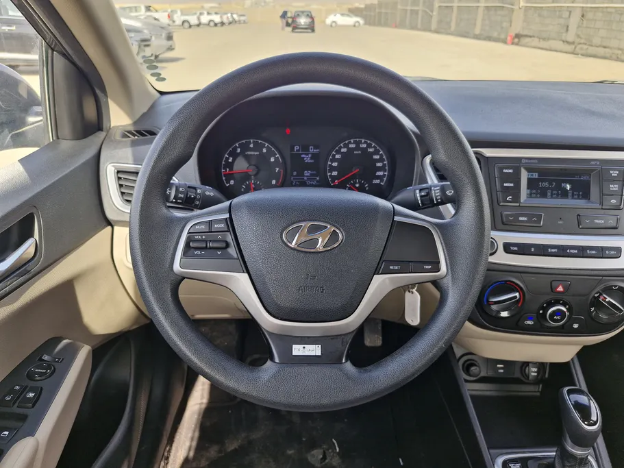 هيونداي اكسنت سمارت 2023 