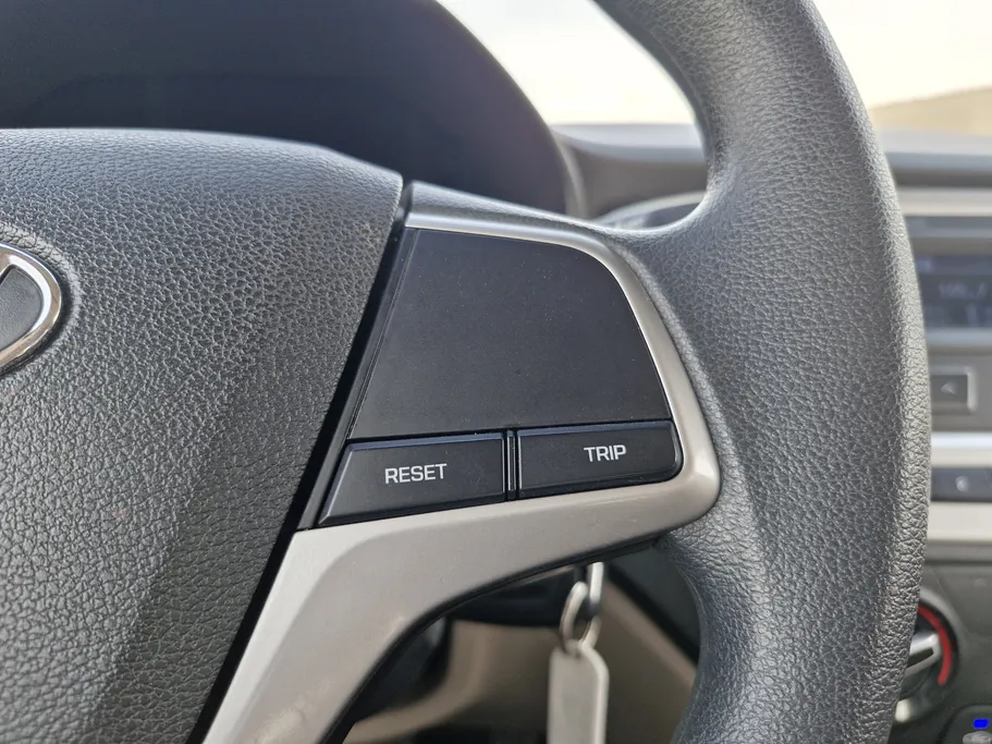 هيونداي اكسنت سمارت 2023 