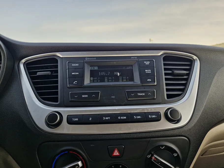 هيونداي اكسنت سمارت 2023 