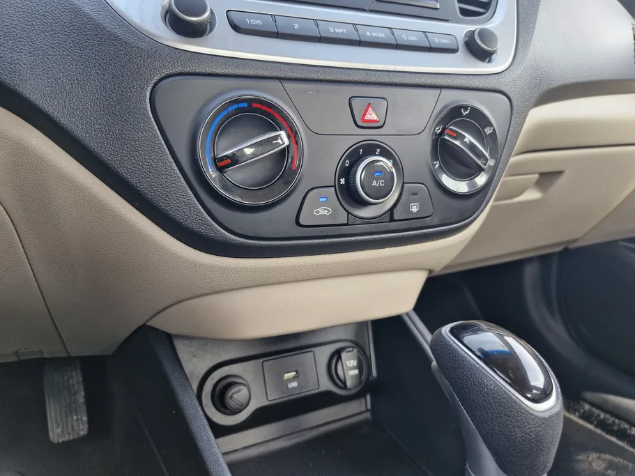 هيونداي اكسنت سمارت 2023 