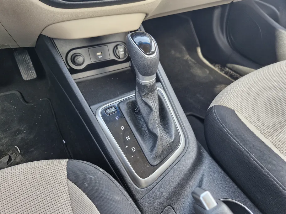 هيونداي اكسنت سمارت 2023 