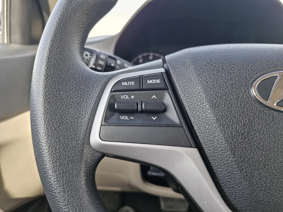 هيونداي اكسنت سمارت 2023 