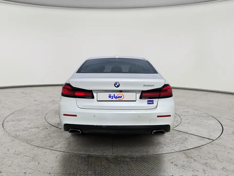 2023 BMW 5 Series 520i 