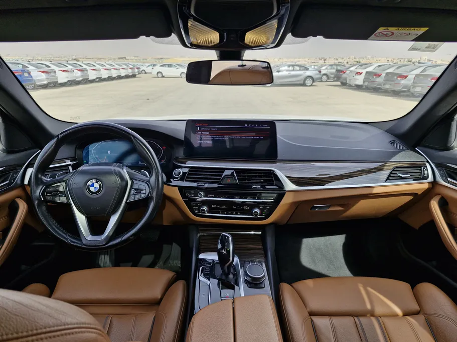 2023 BMW 5 Series 520i 