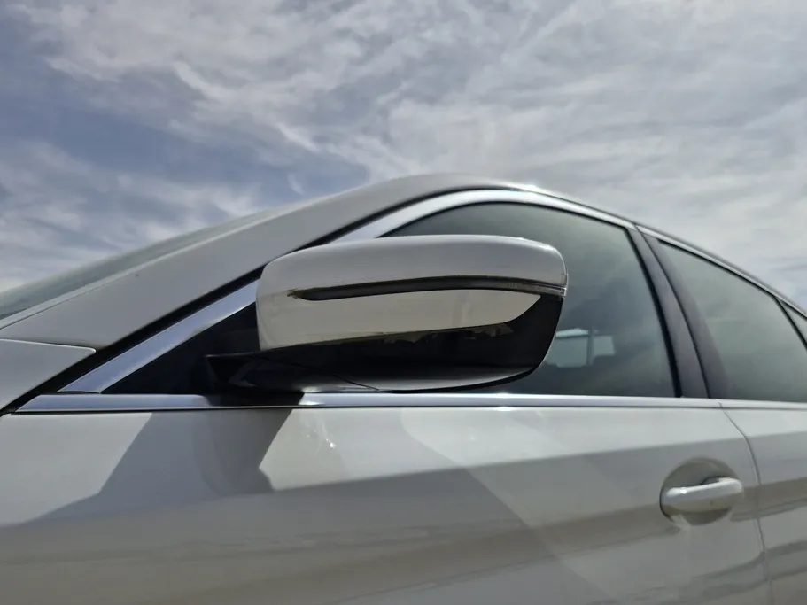 2023 BMW 5 Series 520i 