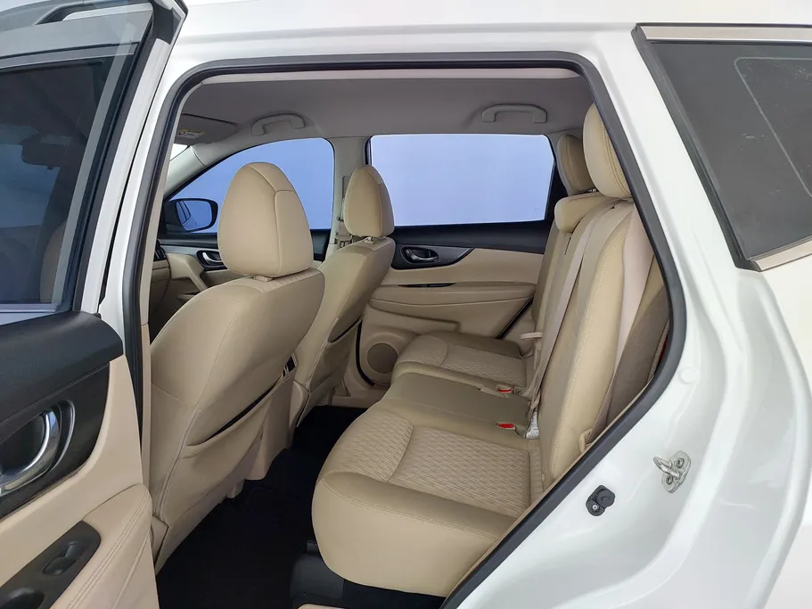 2022 نيسان Xtrail S 5 Seats 