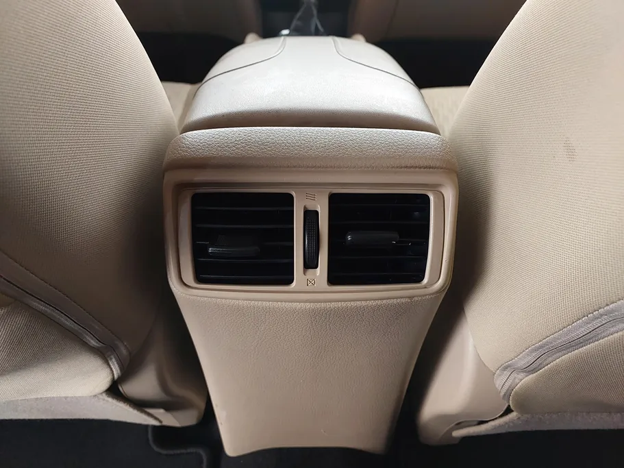 2022 نيسان Xtrail S 5 Seats 