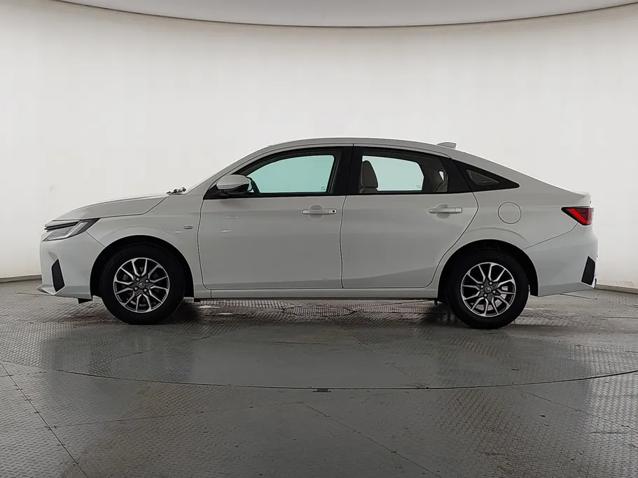 تويوتا يارس Y 2024 