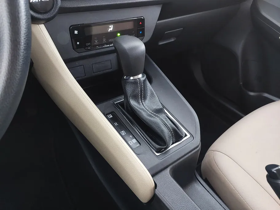 تويوتا يارس Y 2024 