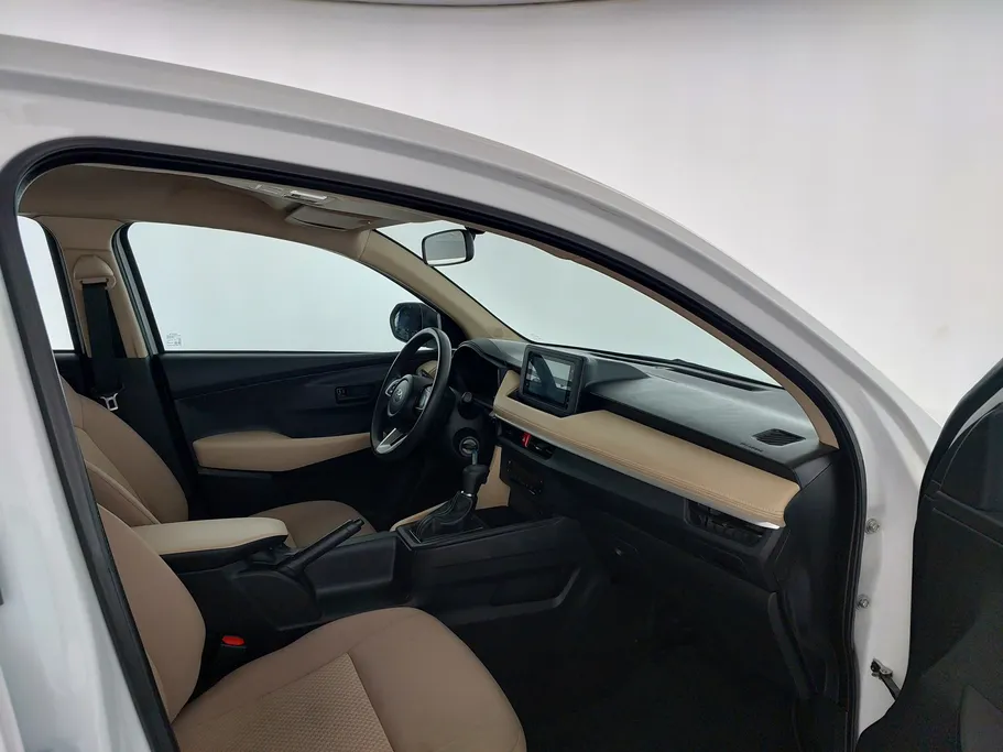 تويوتا يارس Y 2024 