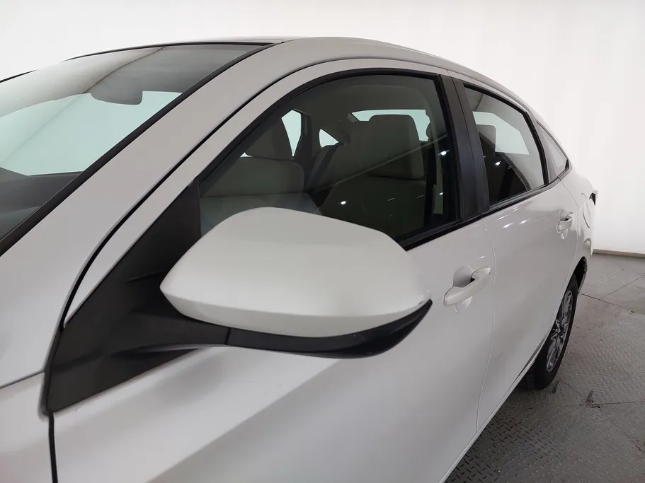 تويوتا يارس Y 2024 