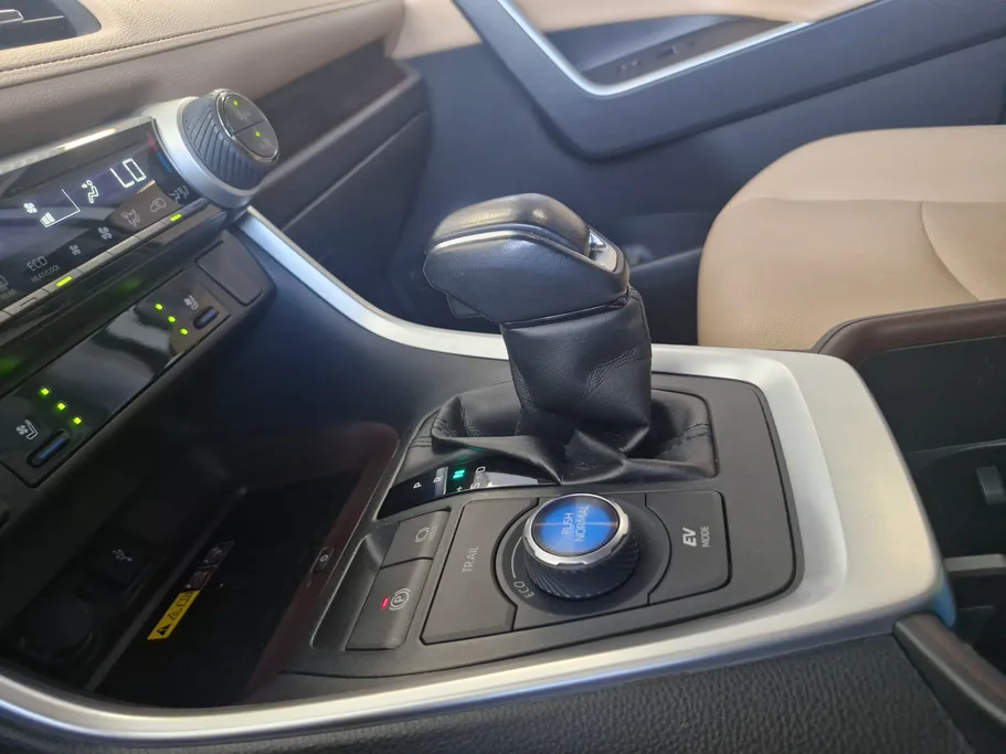 2022 Toyota RAV4 Limited HEV 