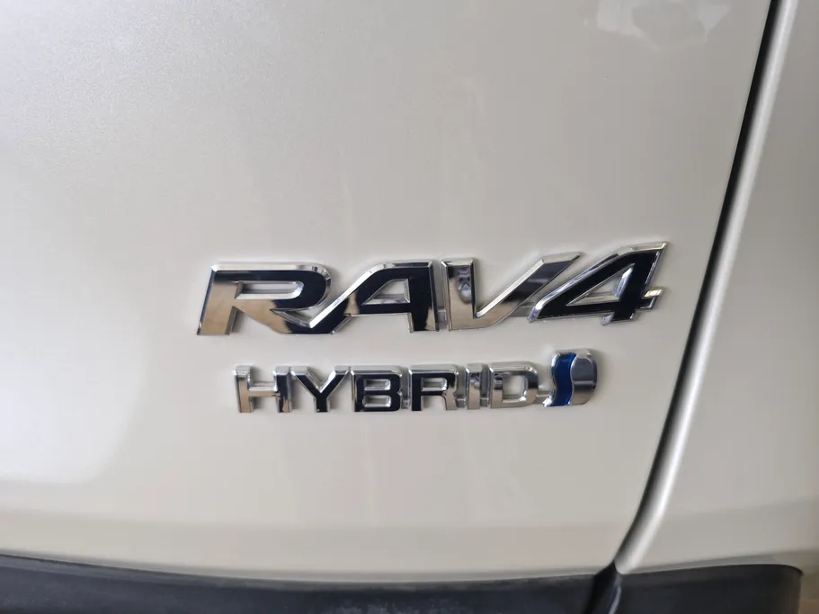 2022 Toyota RAV4 Limited HEV 